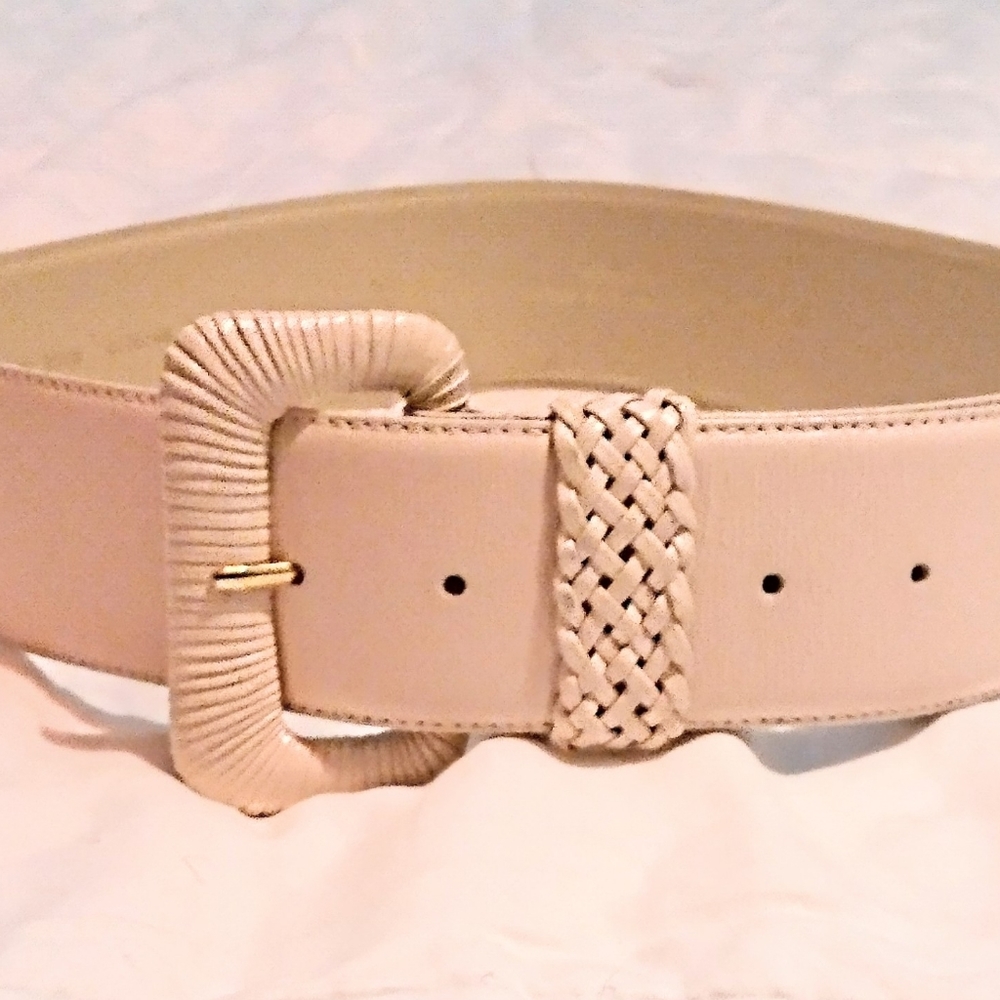 Liz Claiborne belt